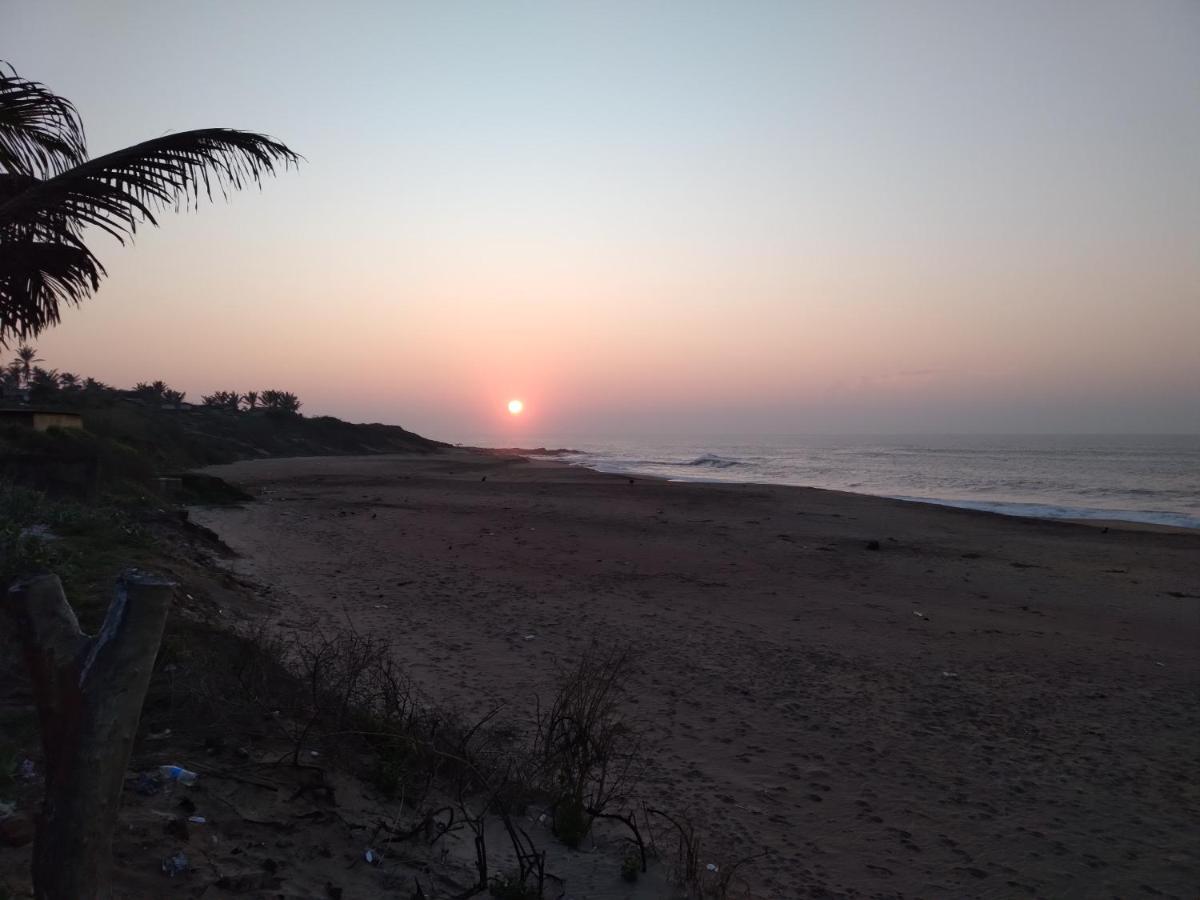 Happy Beach Guest House Hambantota Exterior foto